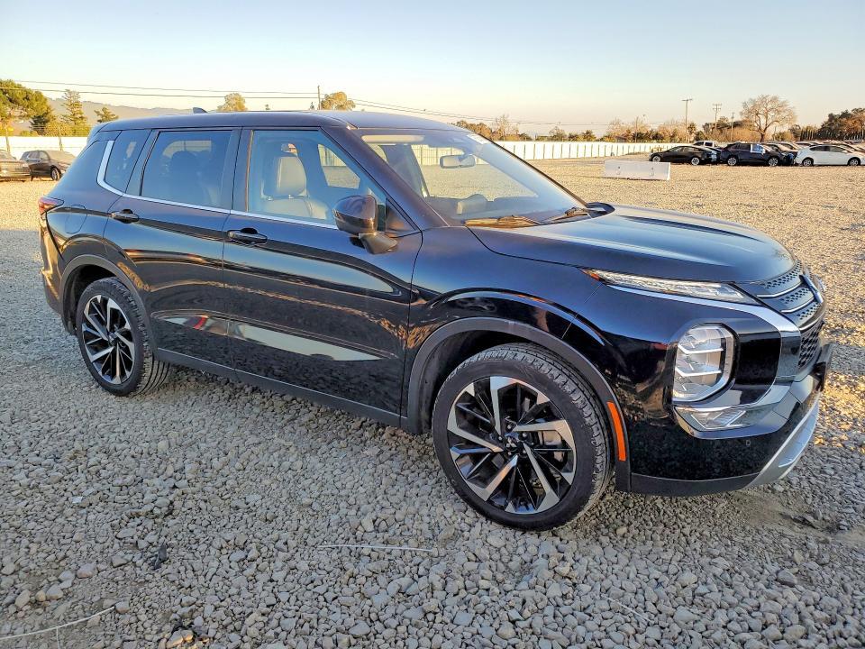 2024 Mitsubishi Outlander se
