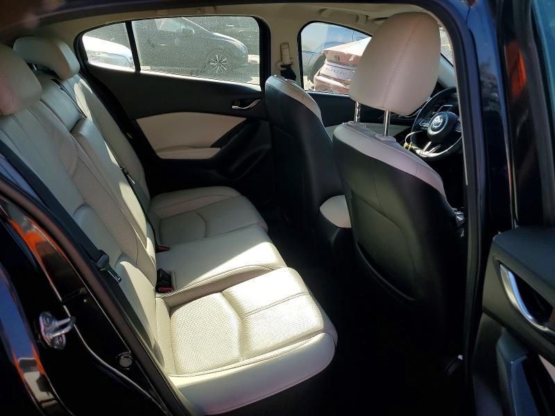 2018 Mazda 3 Grand Touring