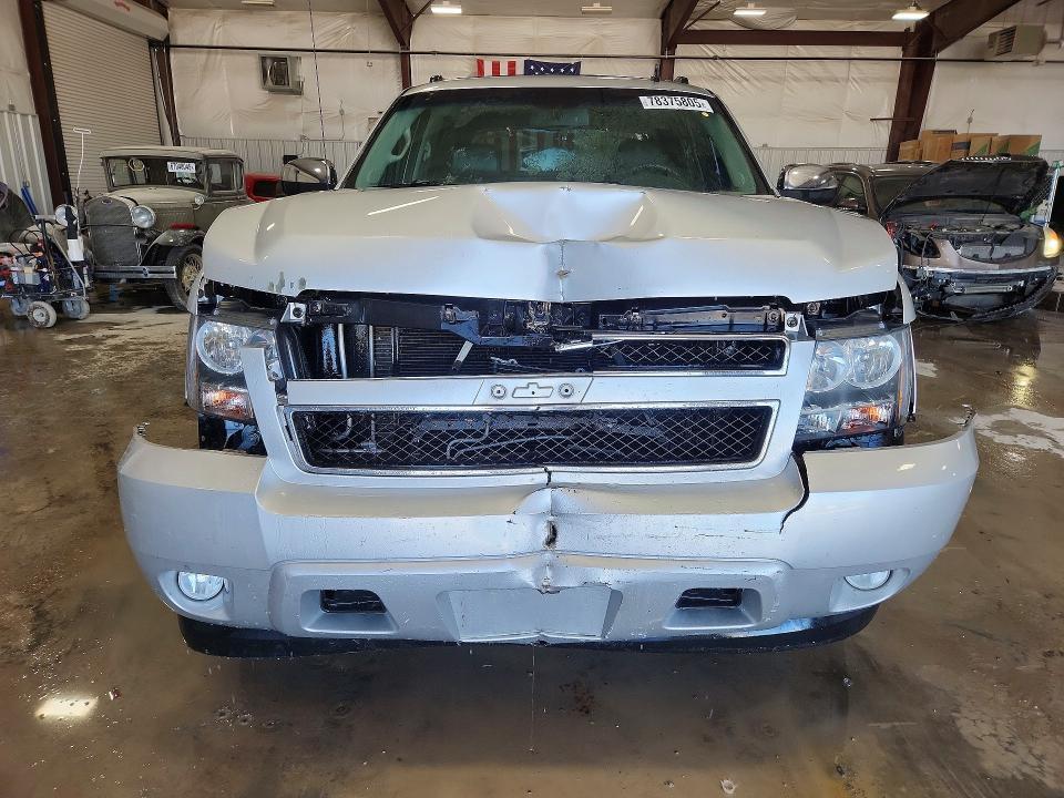 2013 Chevrolet Avalanche LS