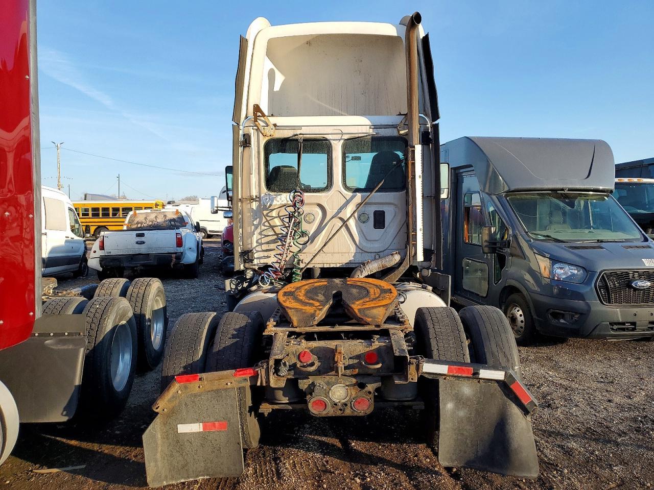 2016 Freightliner Cascadia 125