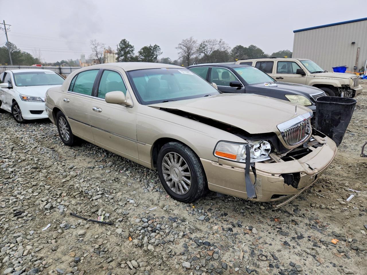 2004 Lincoln Town car Executive