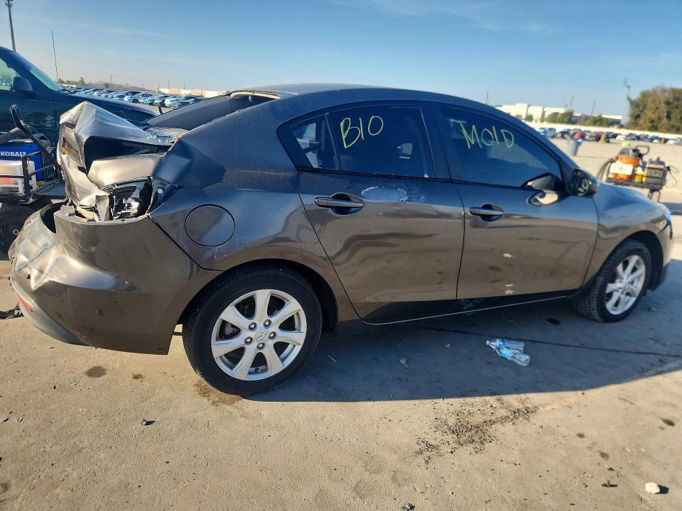 2011 Mazda 3 I