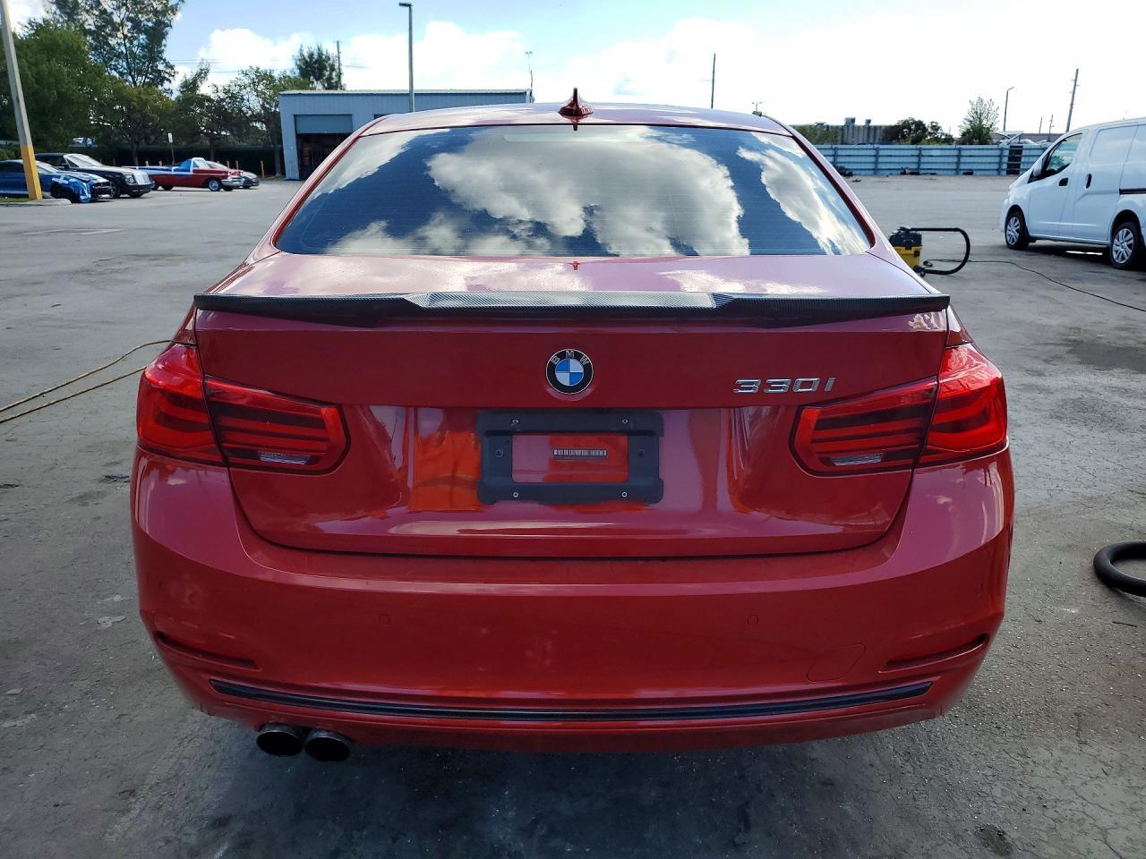 2017 BMW 330 i