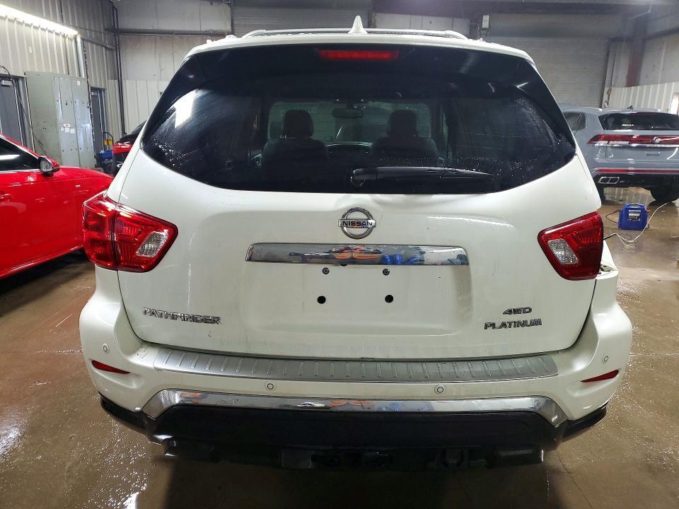 2020 Nissan Pathfinder Platinum