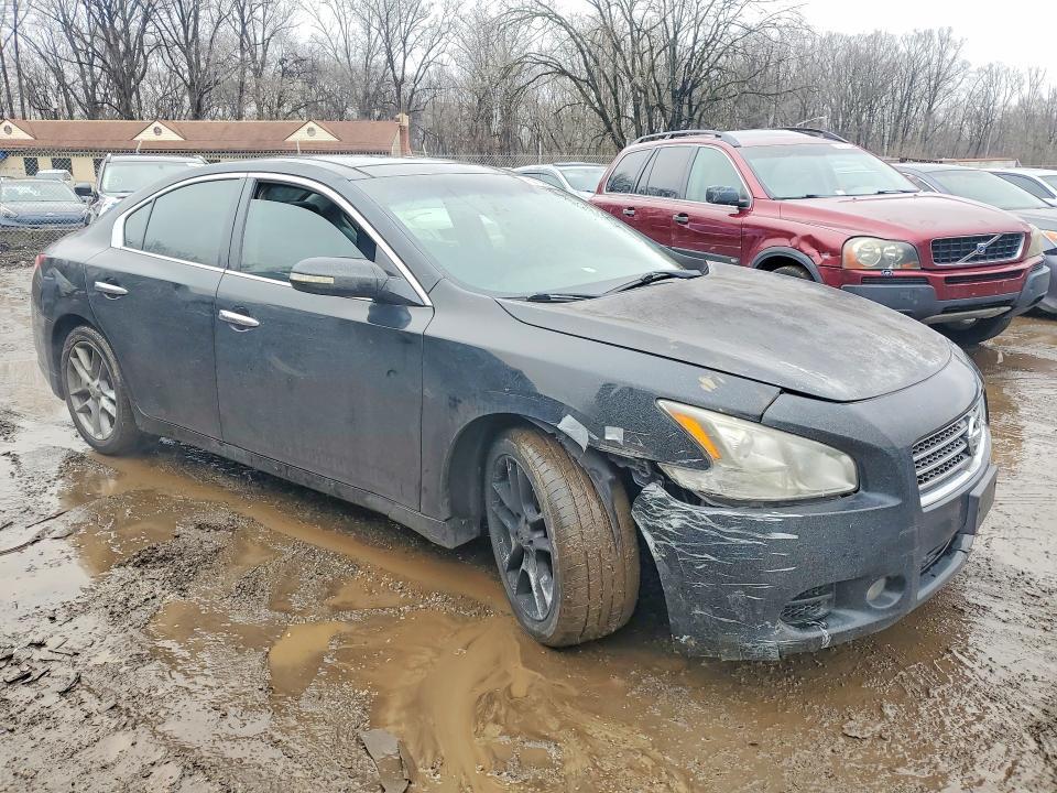2010 Nissan Maxima s