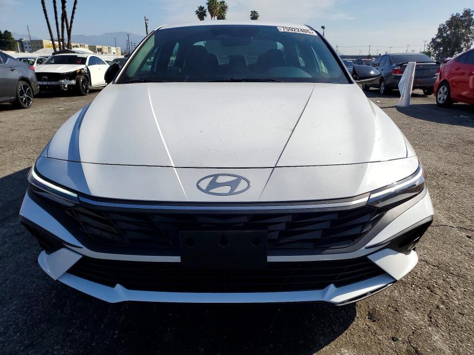 2025 Hyundai Elantra Blue