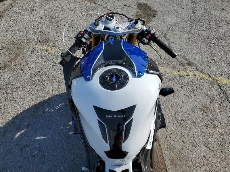 2014 BMW HP4