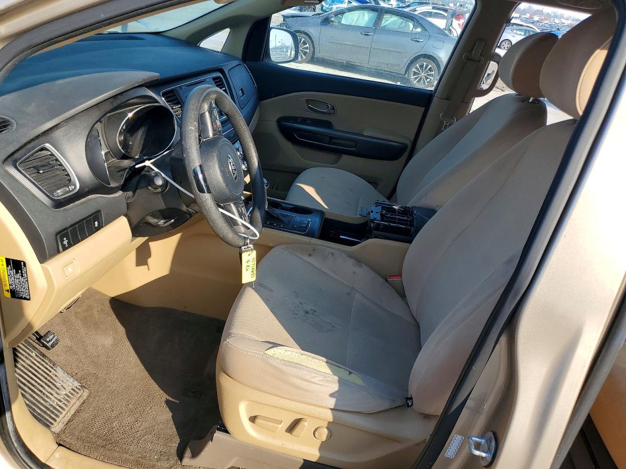 2016 KIA Sedona lx