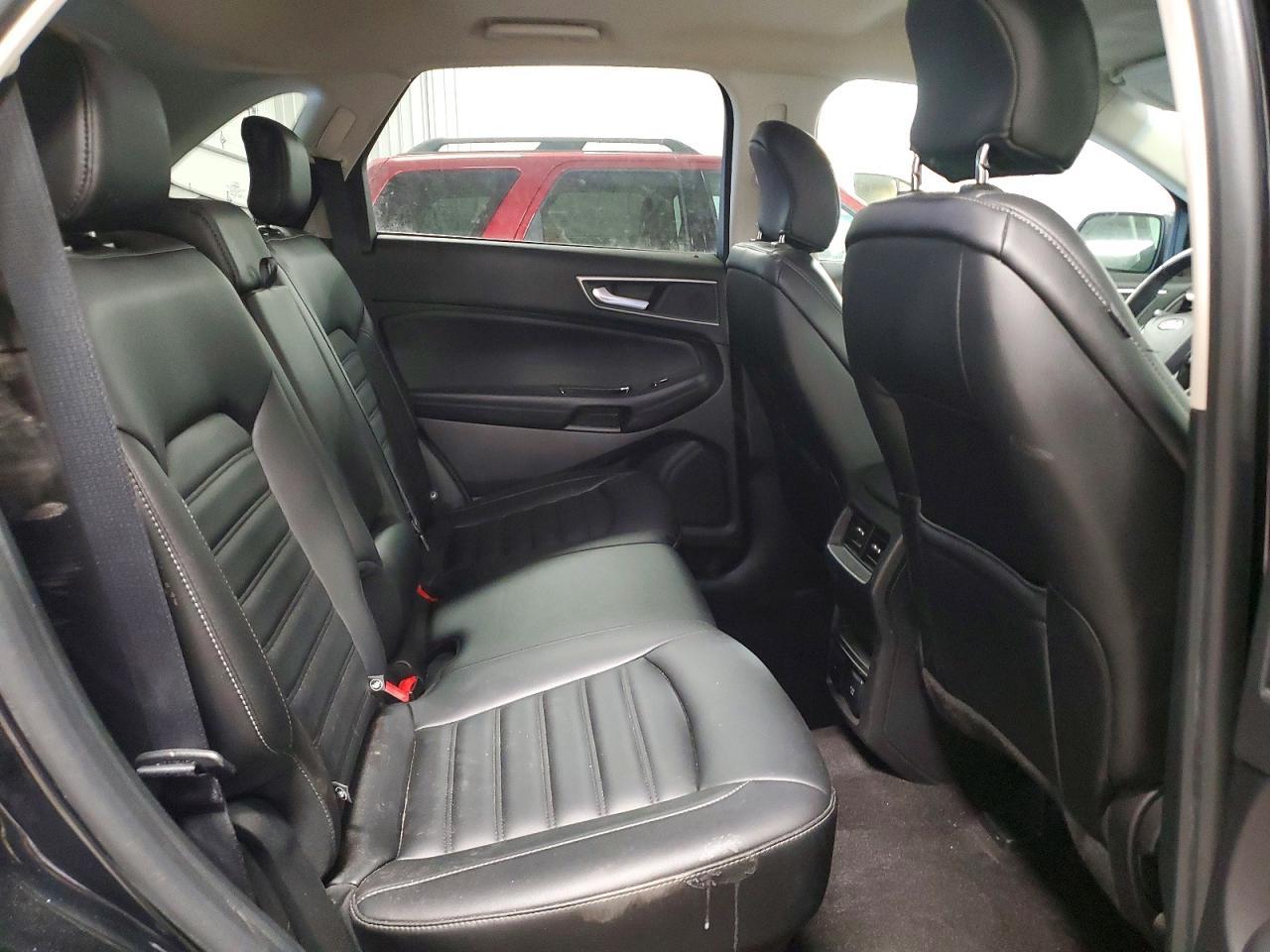 2019 Ford Edge sel