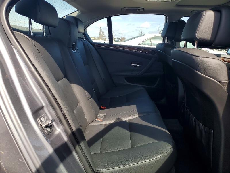2010 BMW 528 i