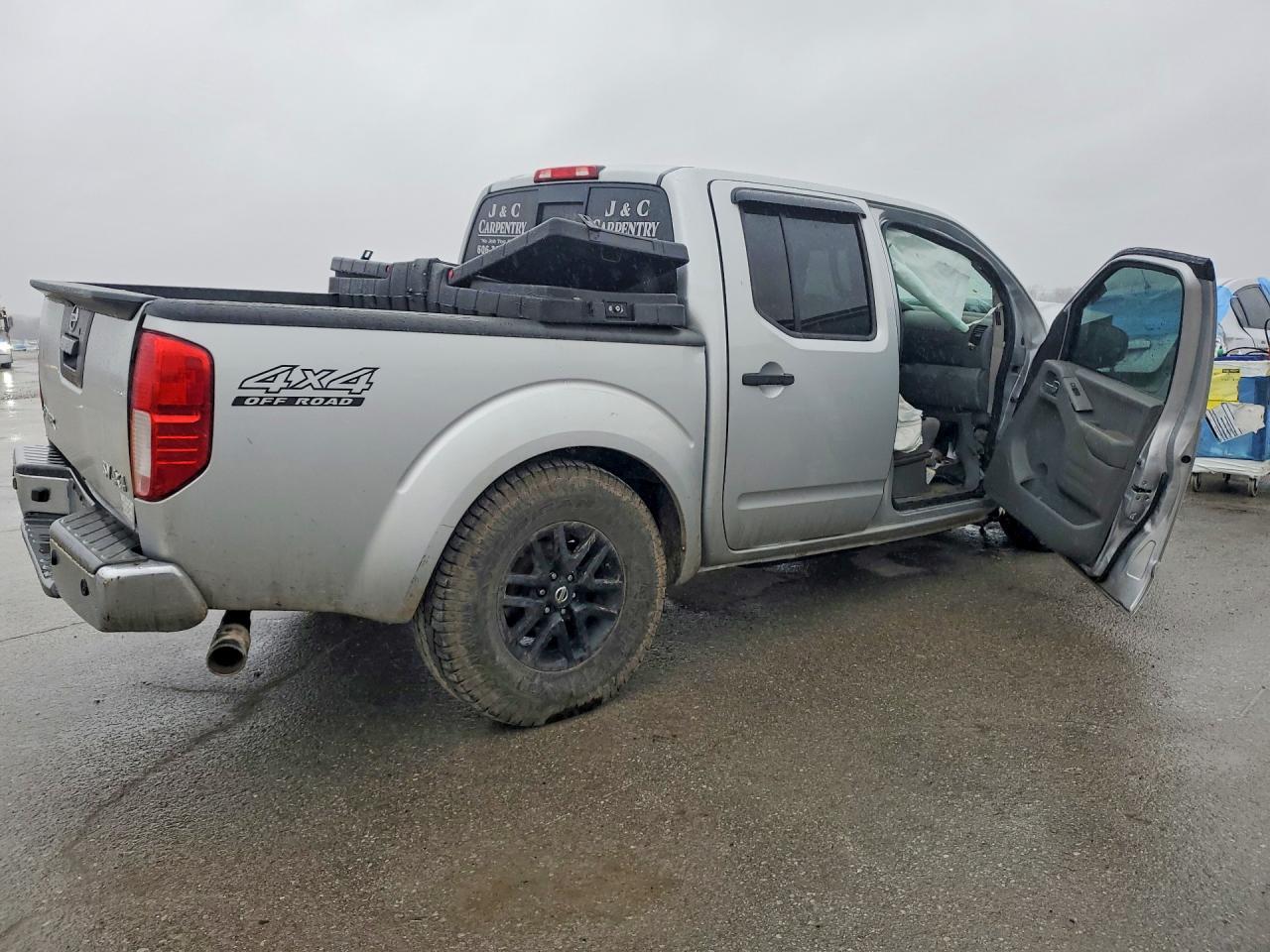 2016 Niss Frontier SV