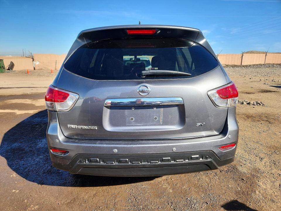 2015 Nissan Pathfinder sv