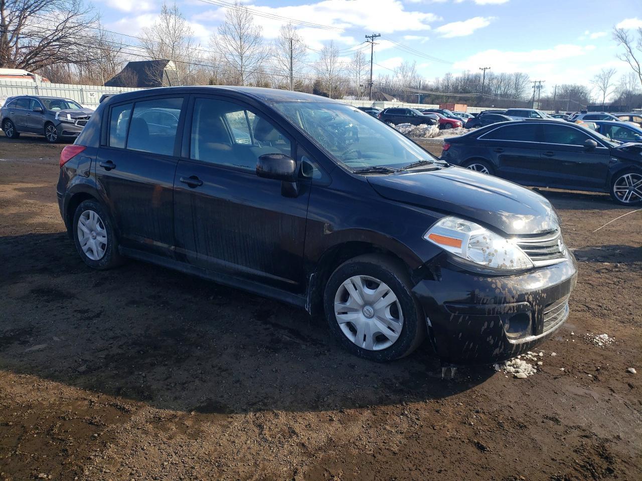 2011 Nissan Versa s