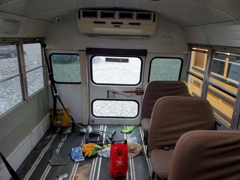 1987 International 3800-school bus