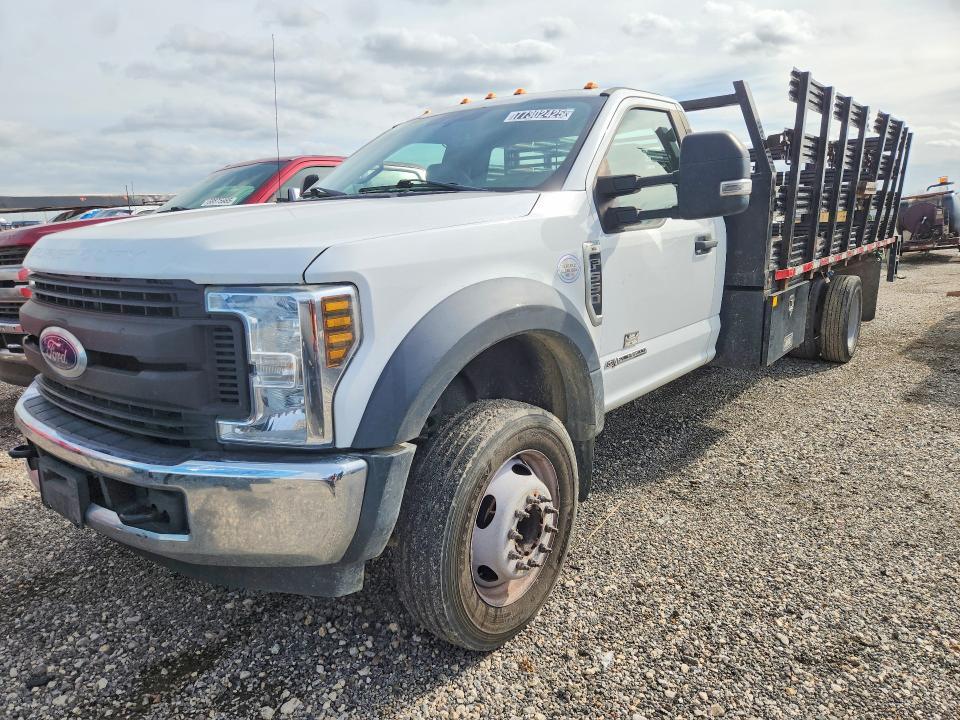 2019 Ford F550 Super Duty Flatbed Truck