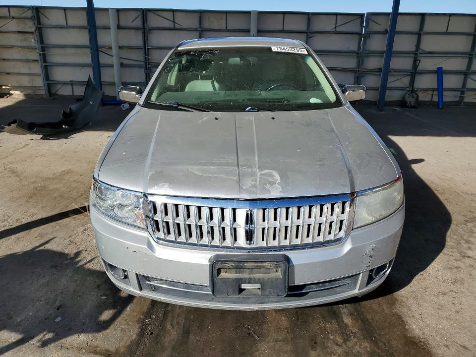 2009 Lincoln Townhouse MKZ