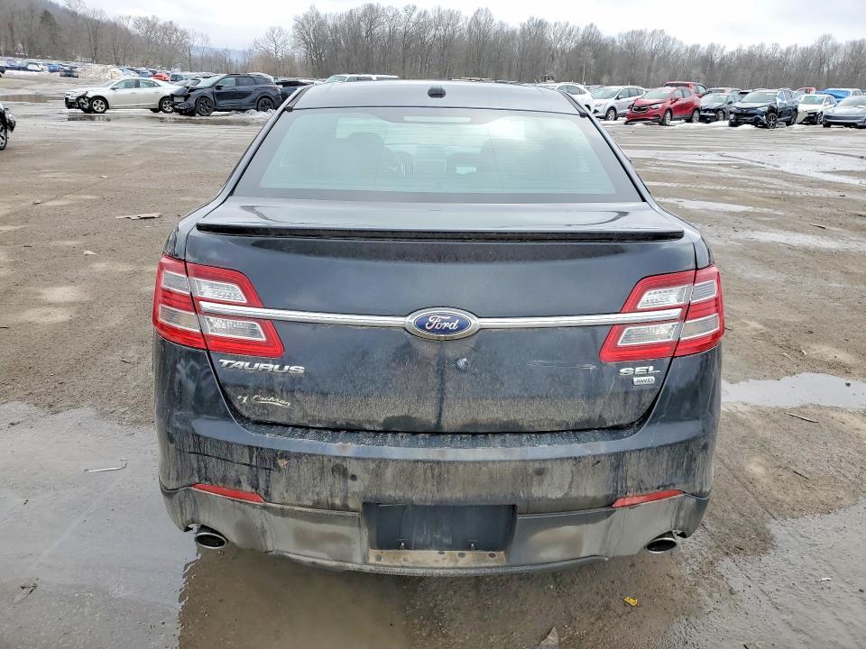2015 Ford Taurus sel