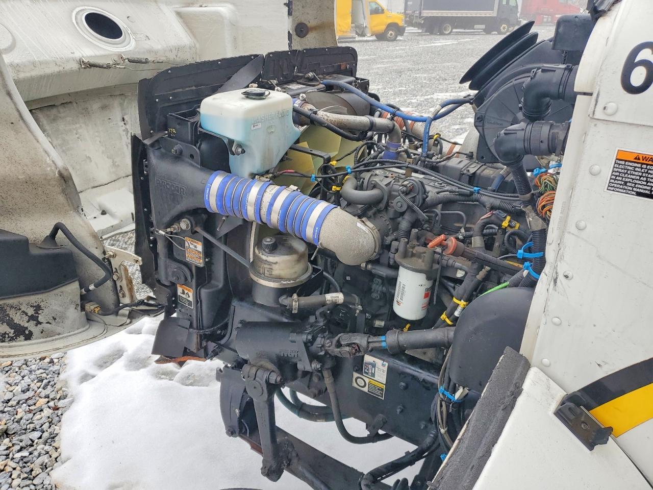 2022 Peterbilt 337 BOX Truck