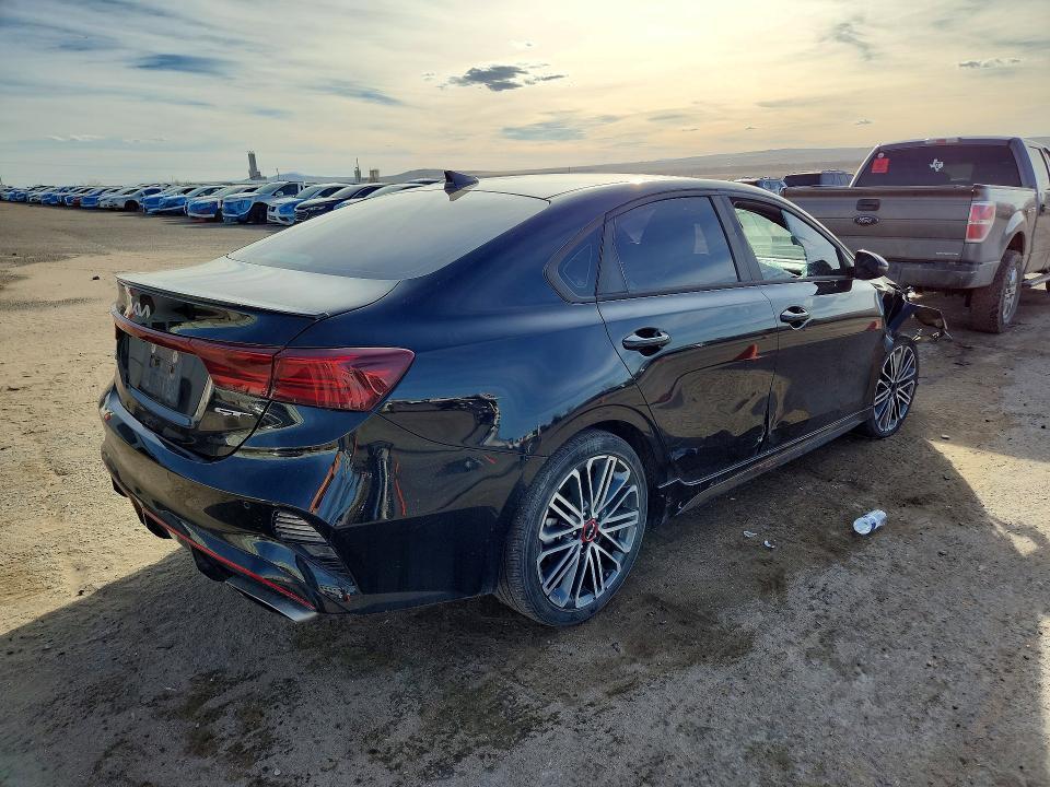 2023 KIA Forte gt