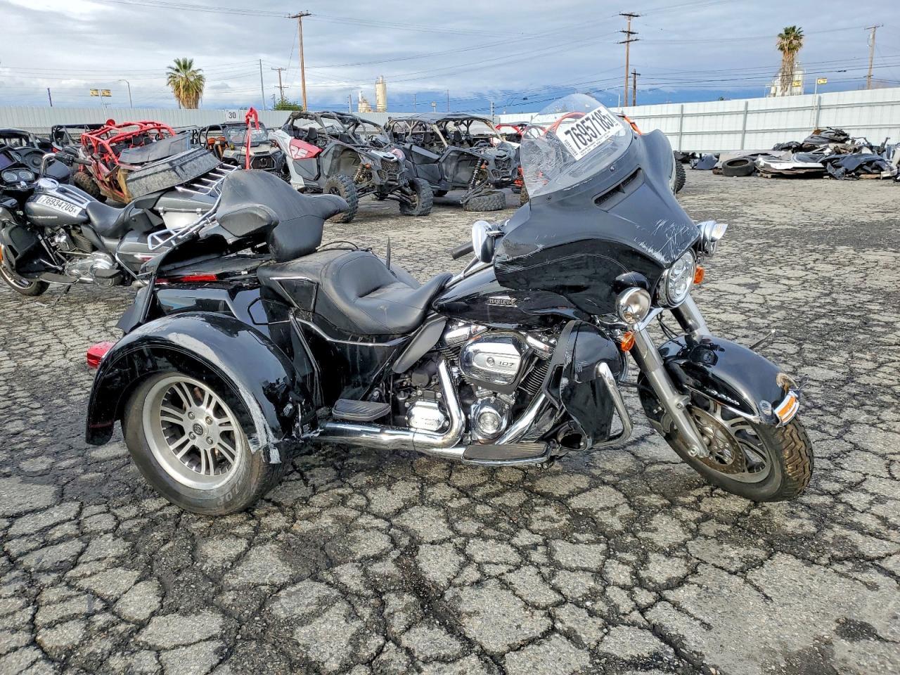 2018 Harley-Davidson Flhtcutg TRI Glide Ultra