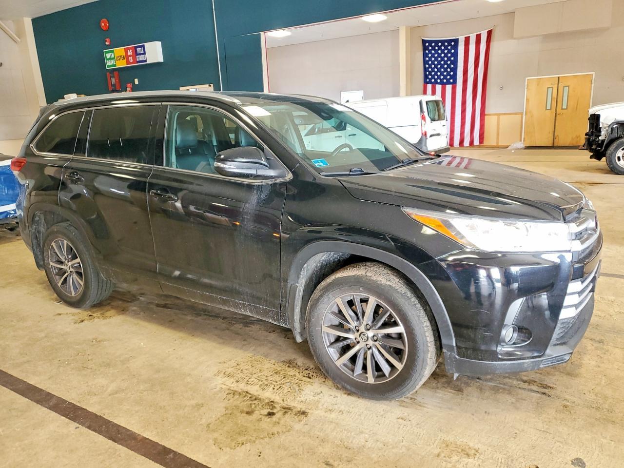 2017 Toyota Highlander se