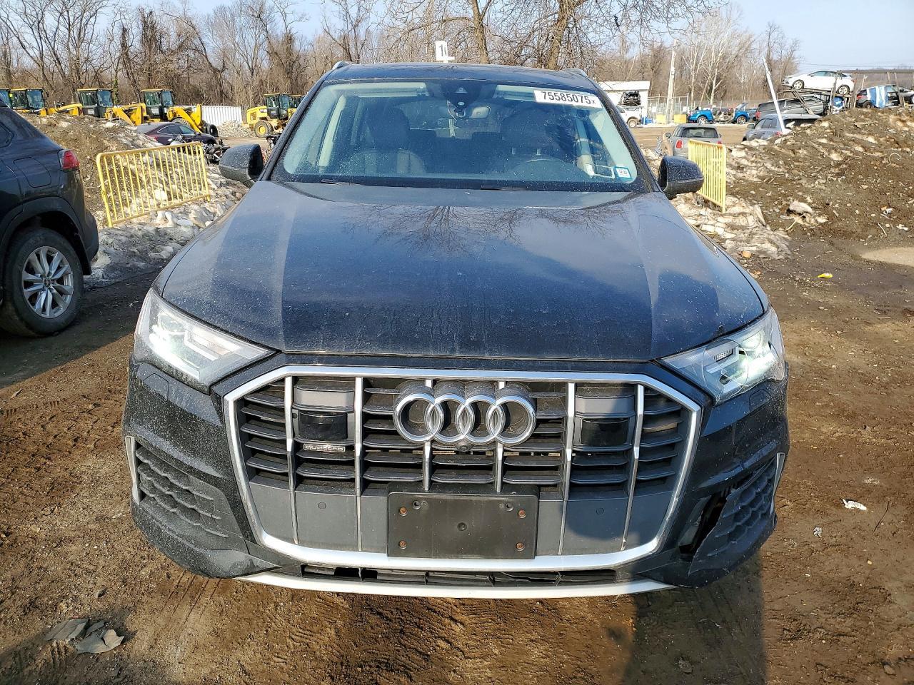 2022 Audi Q7 Premium Plus