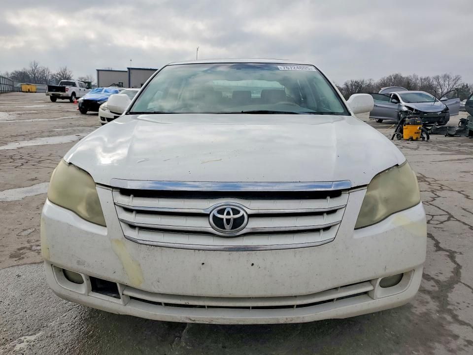 2005 Toyota Avalon xl