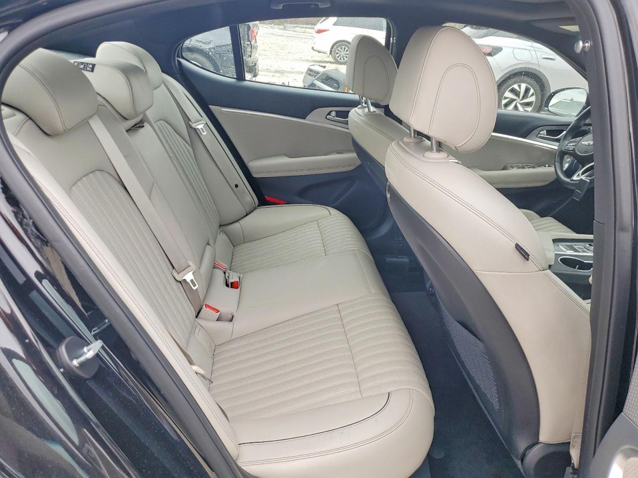 2023 Genesis G70 Base