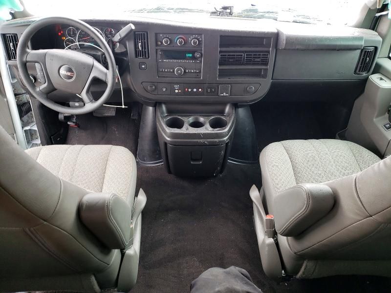 2025 GMC Savana G3500 lt