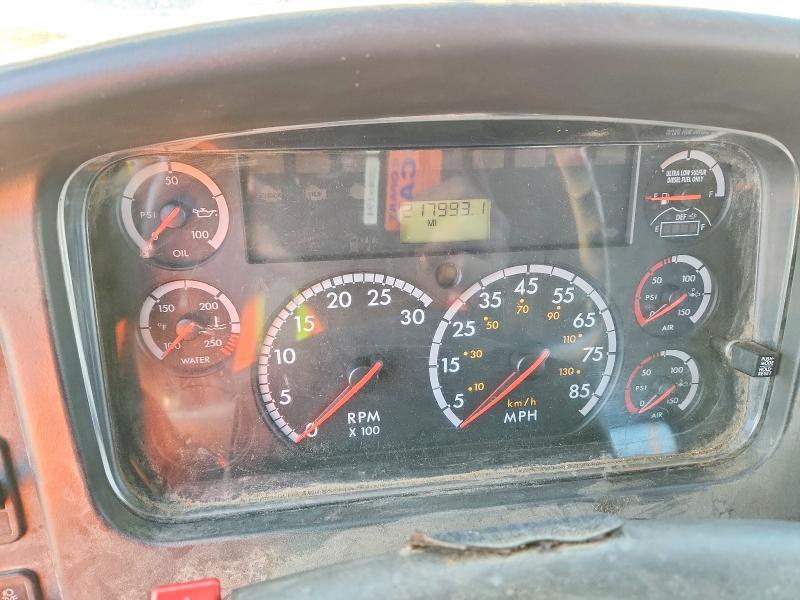 2012 Freightliner M2 106 HEA-Semi Truck