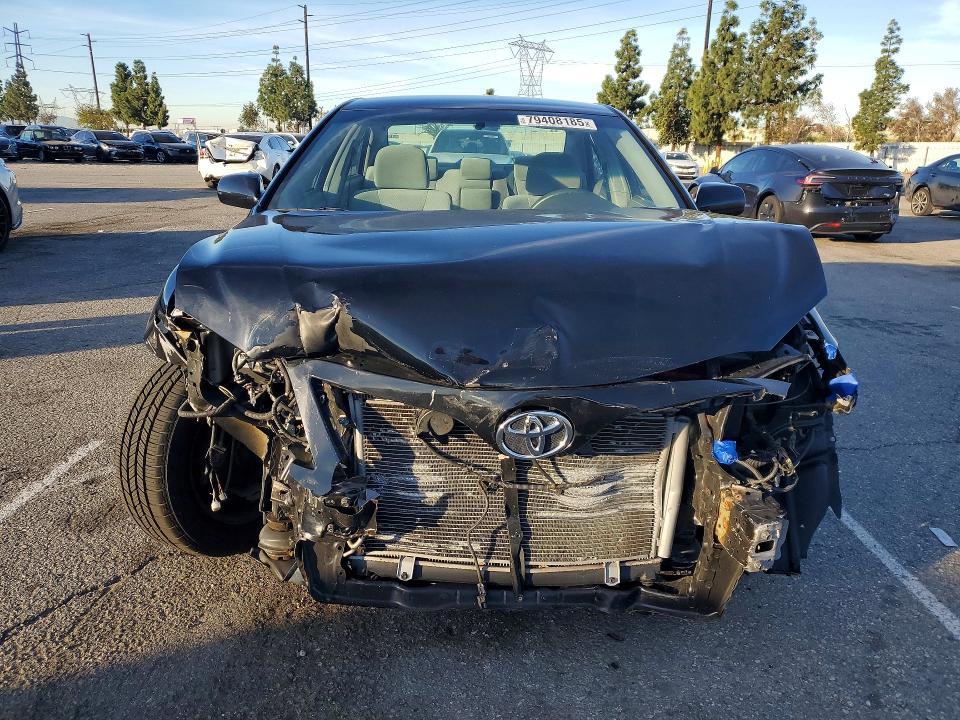 2011 Toyota Camry le