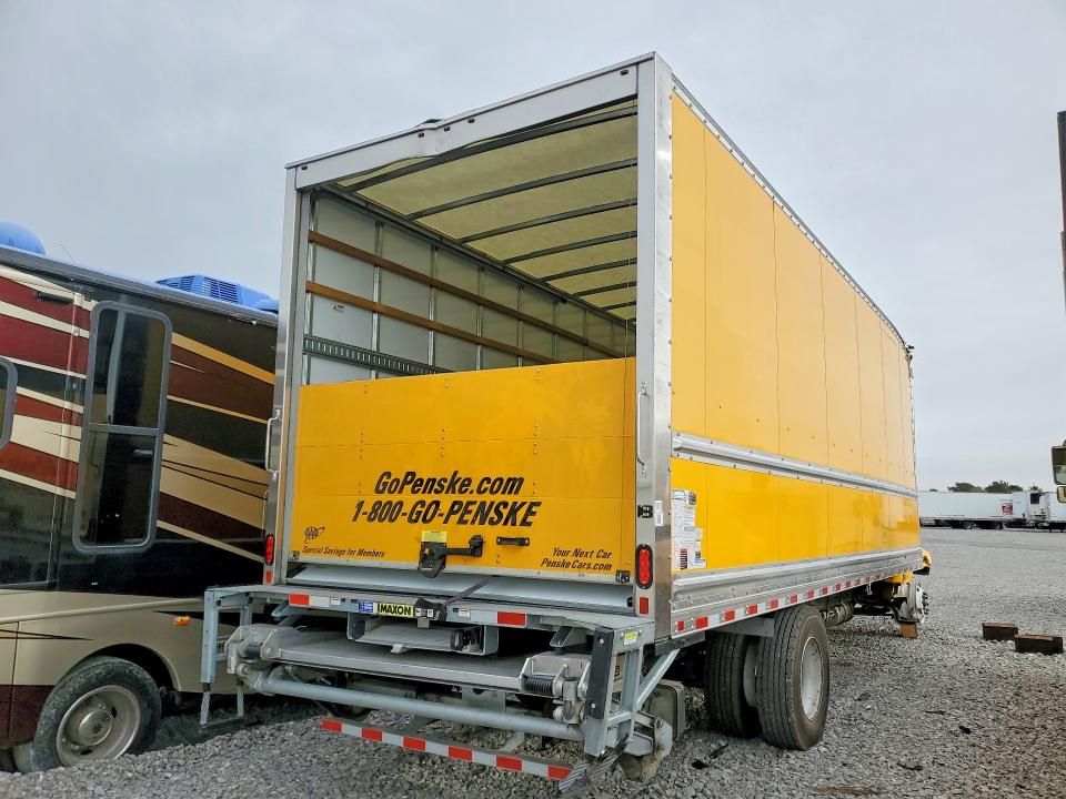 2026 Freightliner M2 106 Med-box Truck