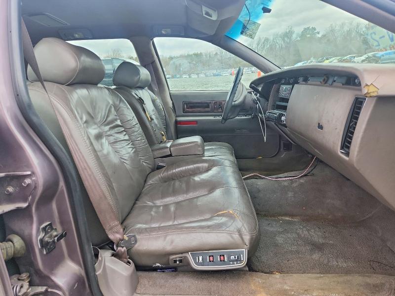 1994 Cadillac Fleetwood Base