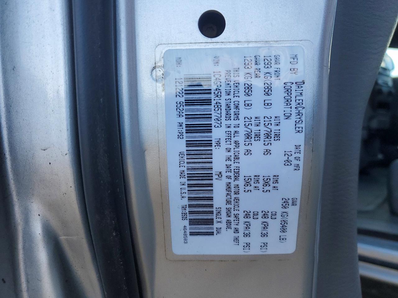 2004 Chrysler Town & Country
