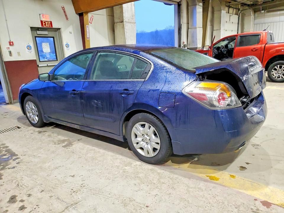 2010 Nissan Altima Base