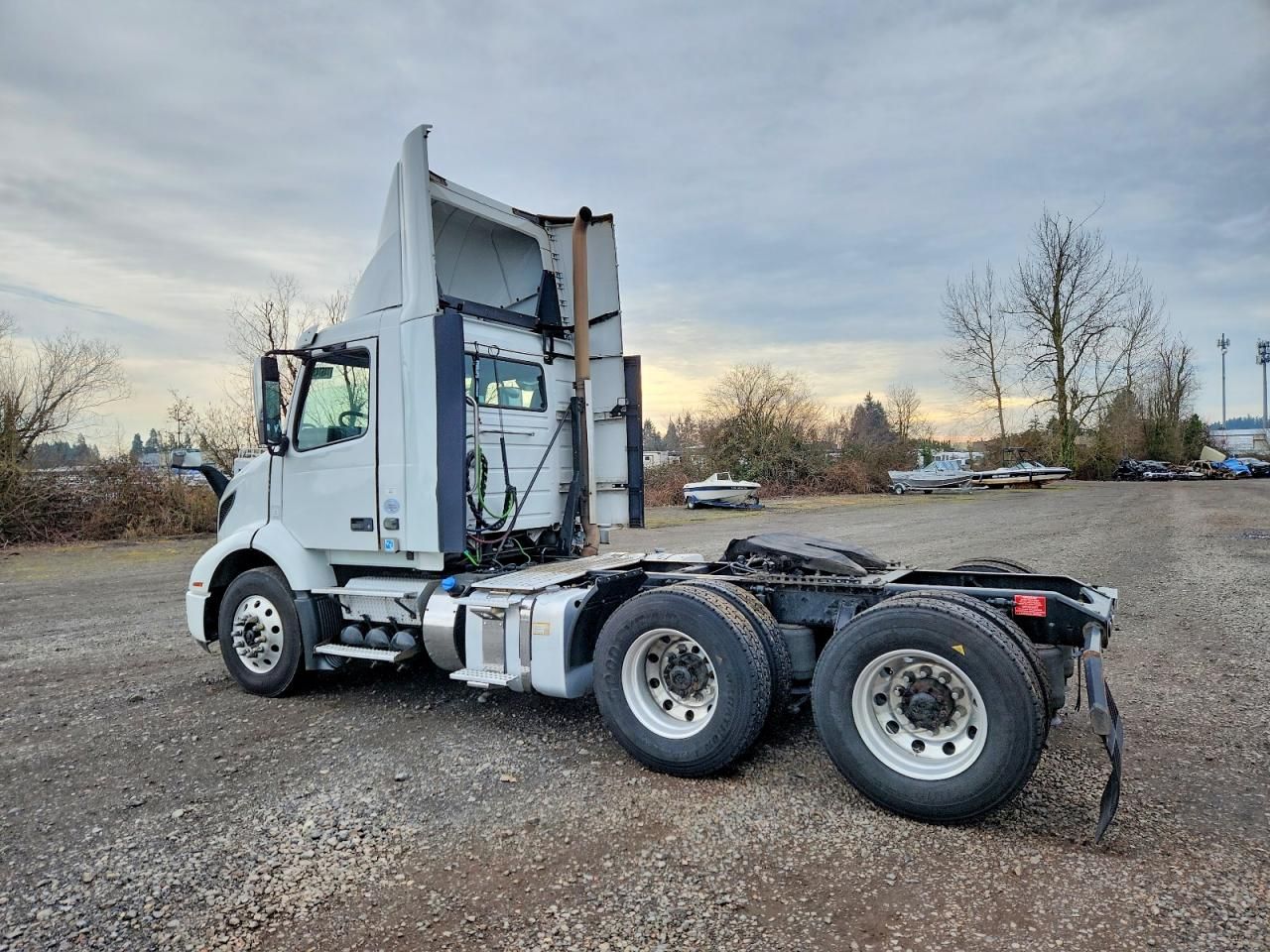 2020 Volvo VNR Semi Truck