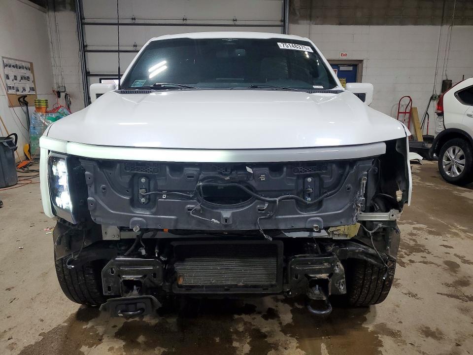 2023 Ford F150 Lightning pro