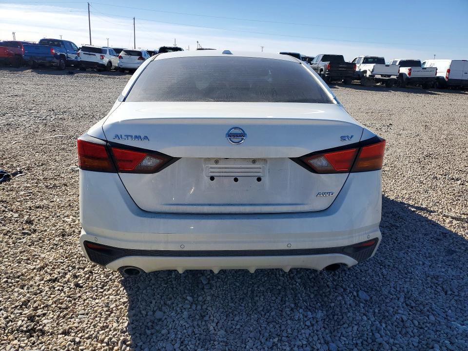 2019 Niss Altima 2.5 sv