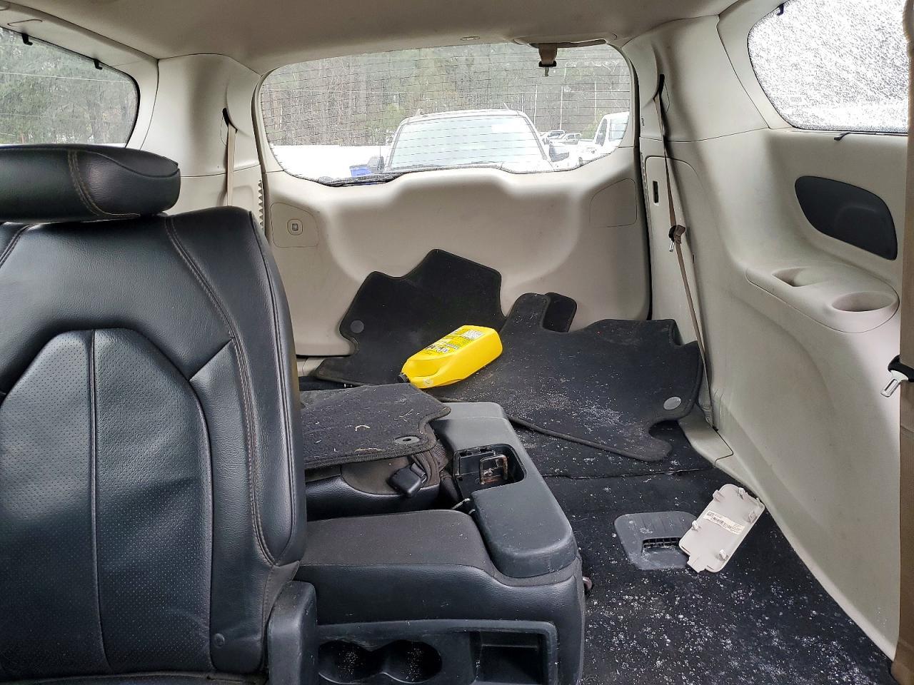 2018 Chrysler Pacifica Touring l