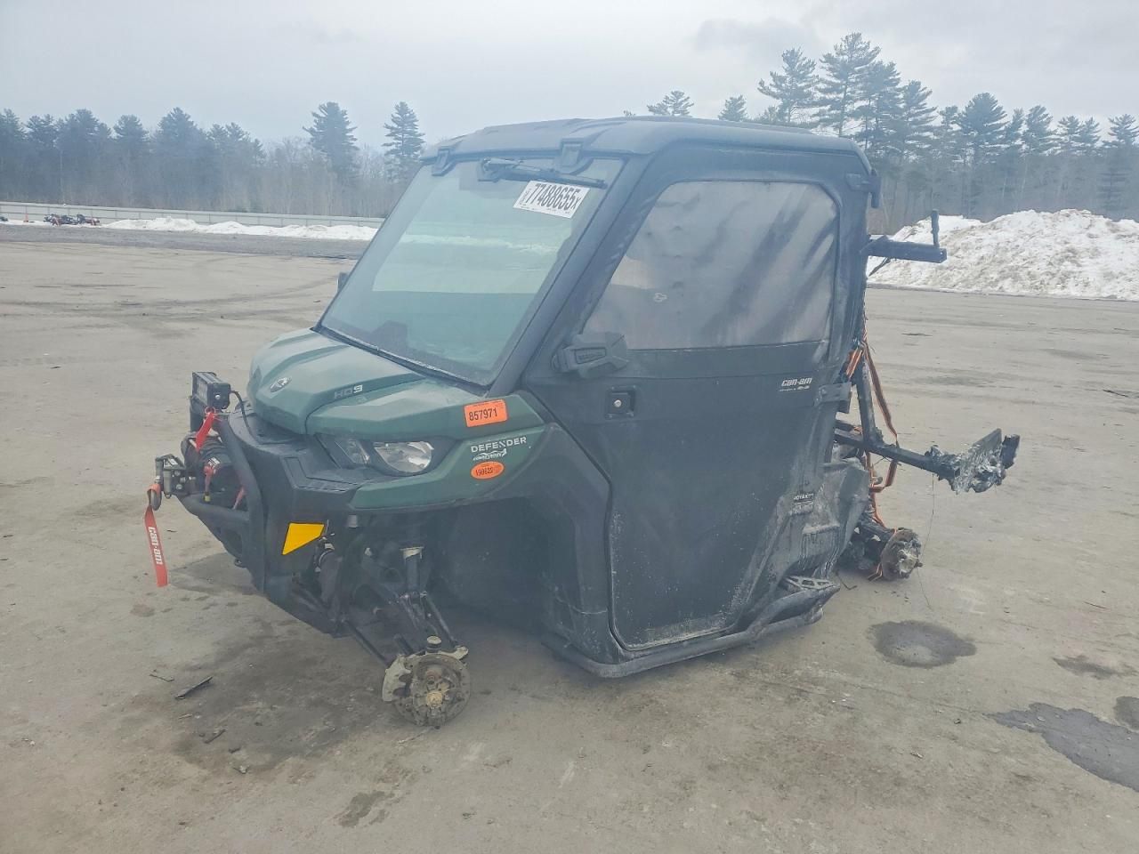 2022 Can-Am Defender HD9