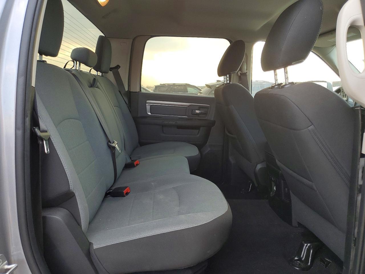 2022 Dodge Ram 1500 Classic slt