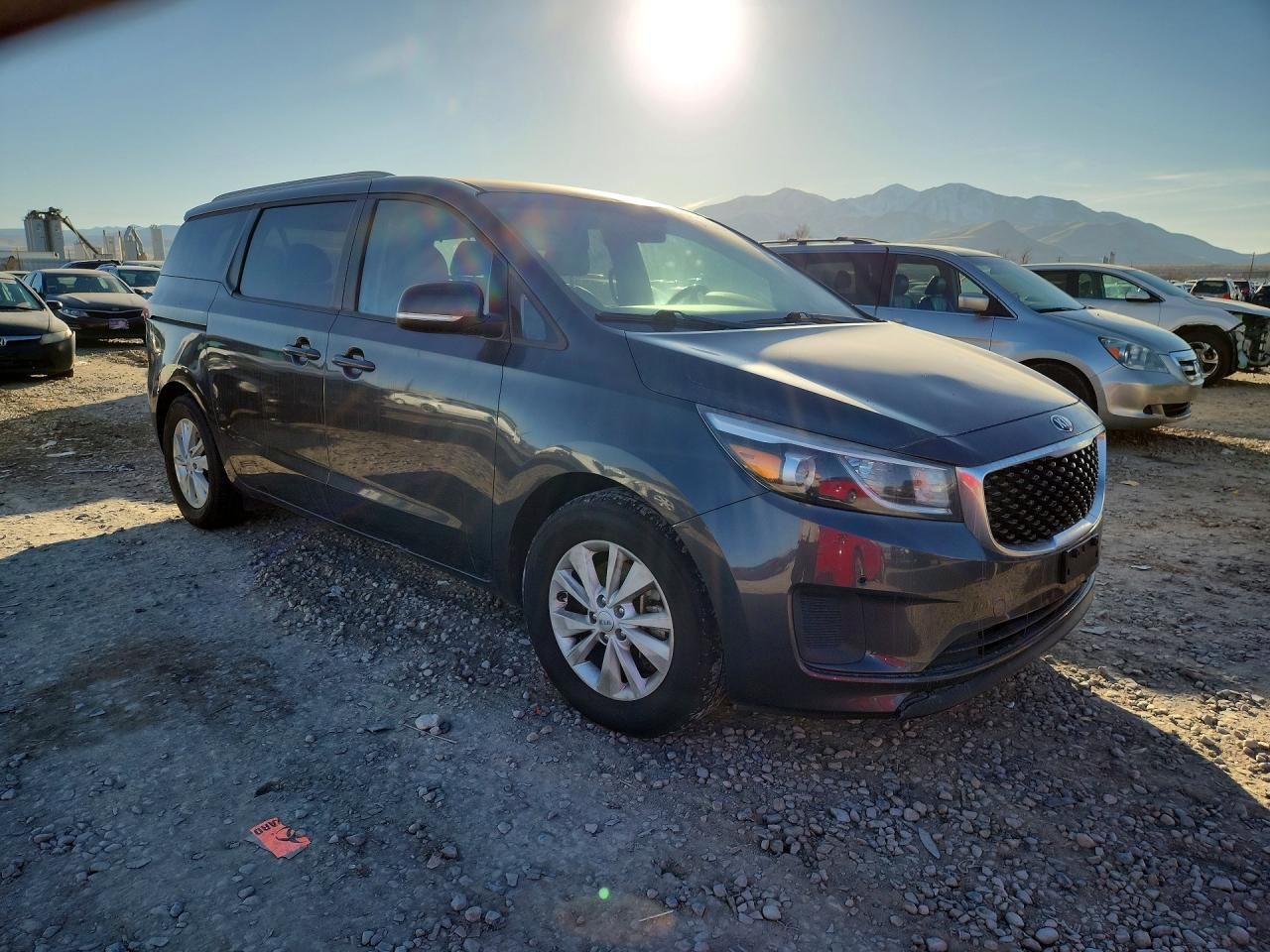 2017 KIA Sedona lx
