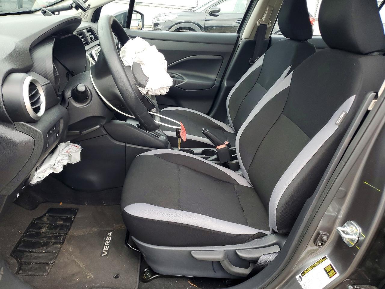 2025 Nissan Versa s