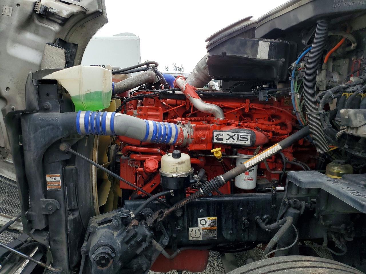 2019 Kenworth T680 Semi Truck