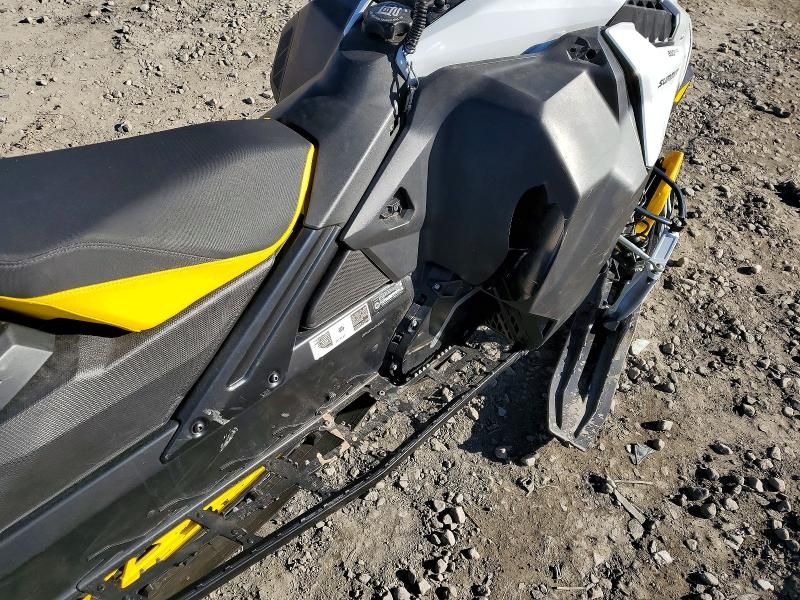 2023 Skidoo Summit X85