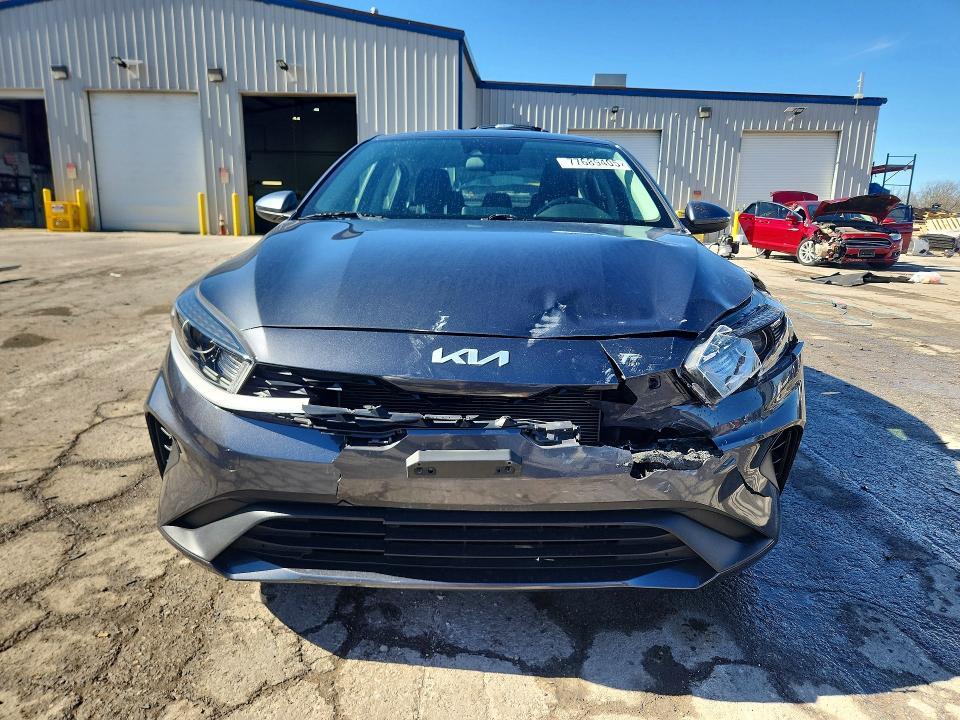2022 KIA Forte fe