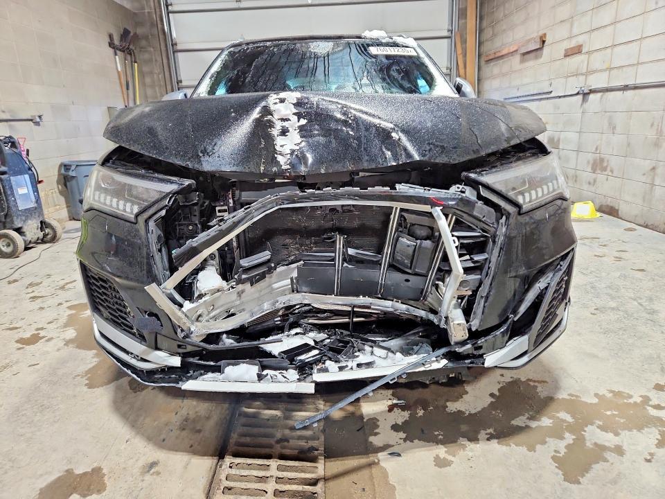 2020 Audi SQ7 Premium Plus