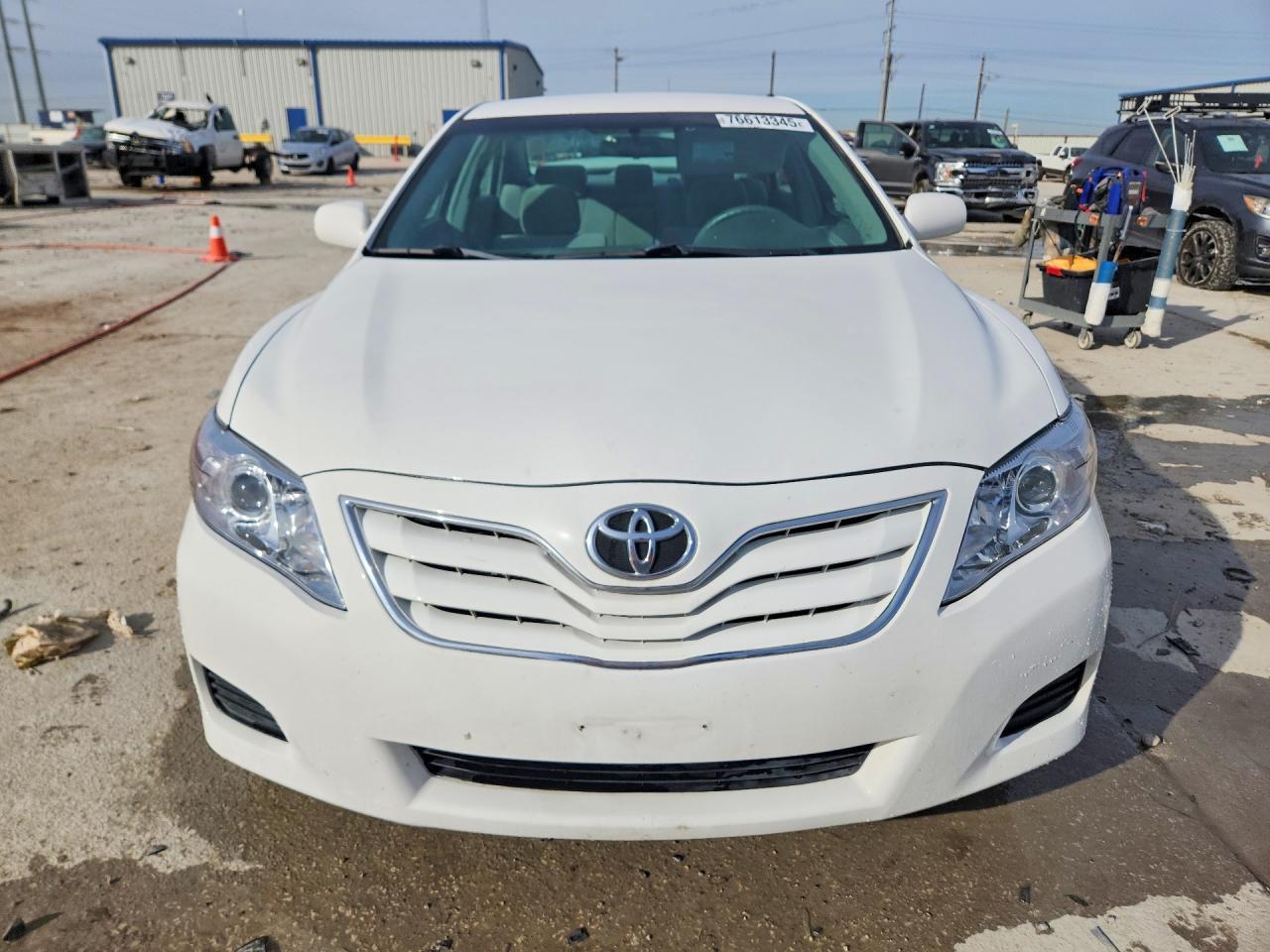2011 Toyota Camry le