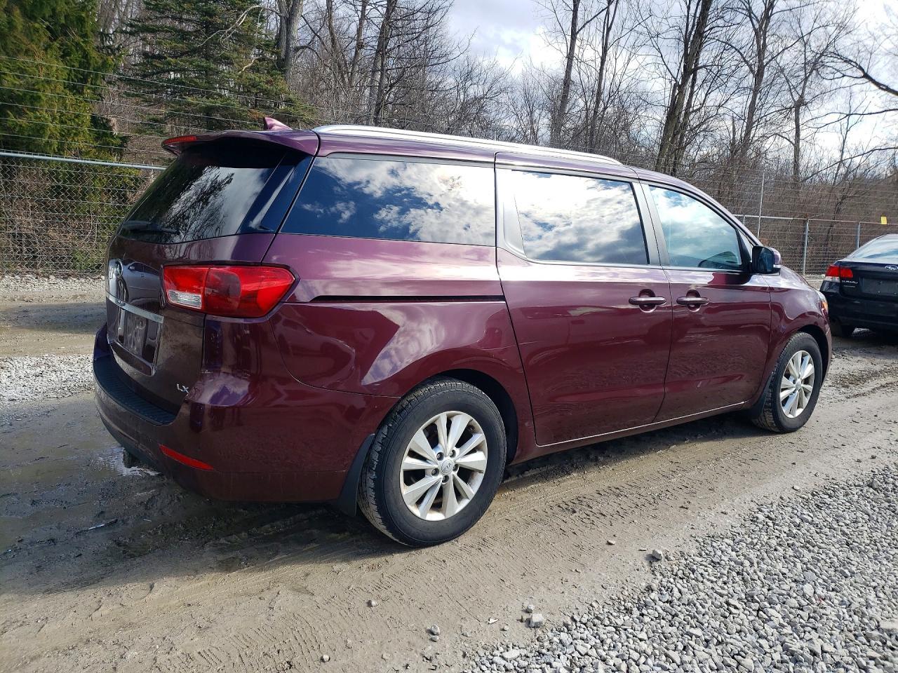2016 KIA Sedona lx