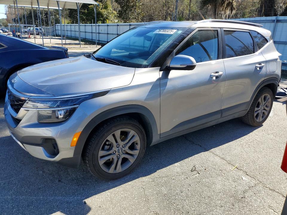 2023 KIA Seltos s